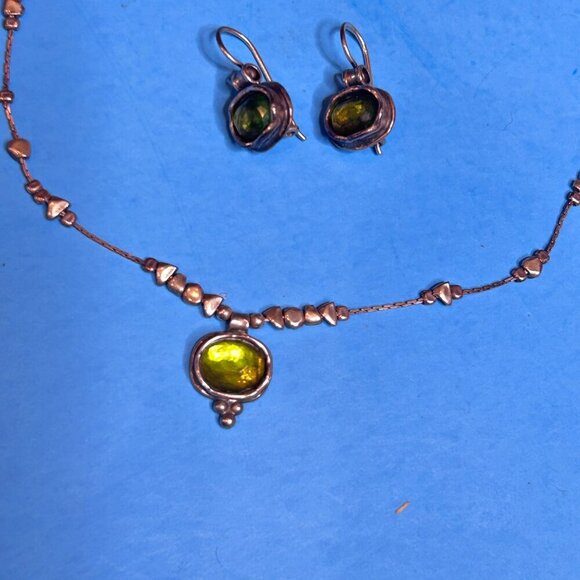 Silpada Green Hammered Sterling Silver Necklace and Earrings Set - Picture 8 of 10